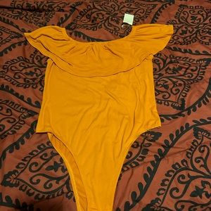 BRAND NEW OFF THE SHOULDER BODYSUIT SIZE LARGE,True to size